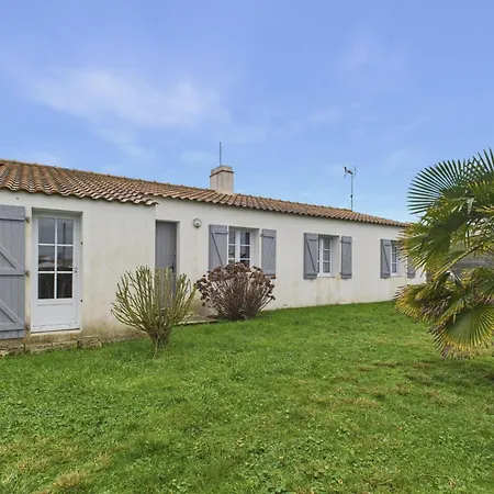 800m De La Plage, Jolie Maison Pour 6 Avec Jardin Hébergement de vacances Barbâtre